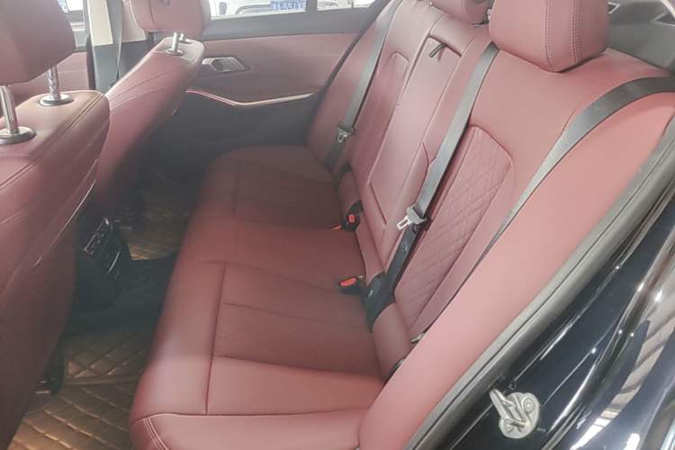 Used BMW 3 Series 2024 325i M Sport Package Left Rear Seat