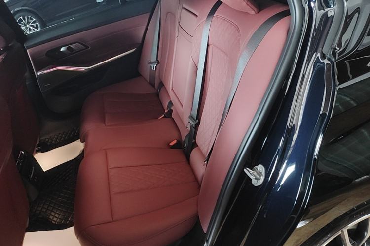Used BMW 3 Series 2024 330Li M Sport Night Edition Package Left Rear Seat