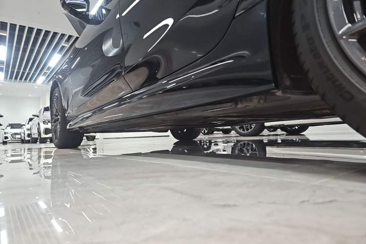 Used BMW 3 Series 2024 325i M Sport Night Edition Package Left Side Sill