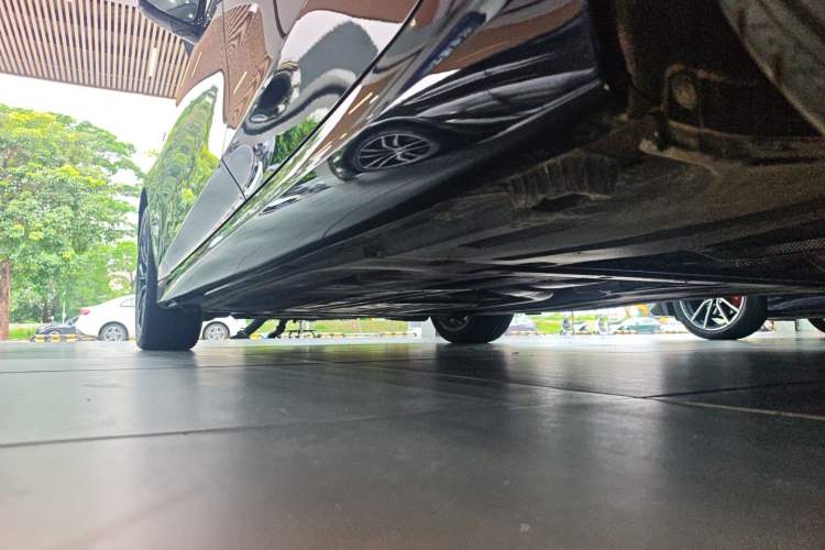 Used BMW 3 Series 2024 325Li M Sport Night Edition Package Left Side Sill