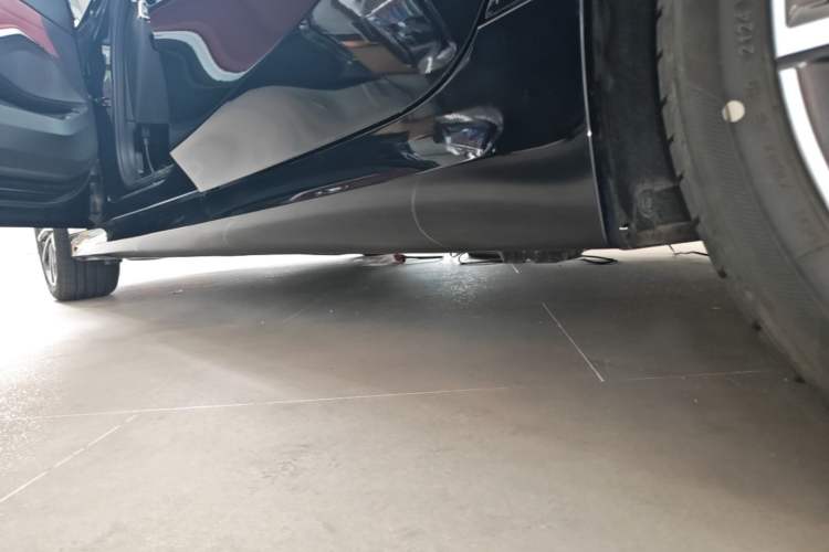 Used BMW 3 Series 2024 325Li M Sport Package Left Side Sill