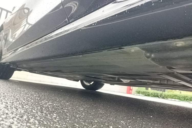 Used BMW 3 Series 2024 325Li M Sport Package Left Side Sill