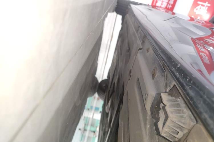 Used BMW 3 Series 2024 325Li M Sport Package Left Side Sill