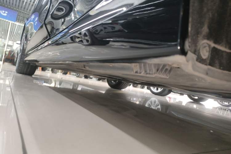 Used BMW 3 Series 2024 325Li M Sport Package Left Side Sill