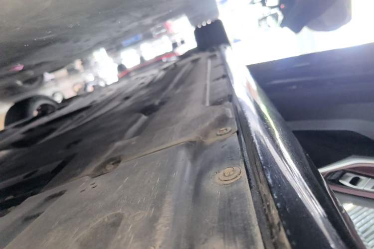 Used BMW 3 Series 2024 325i M Sport Package Left Side Sill