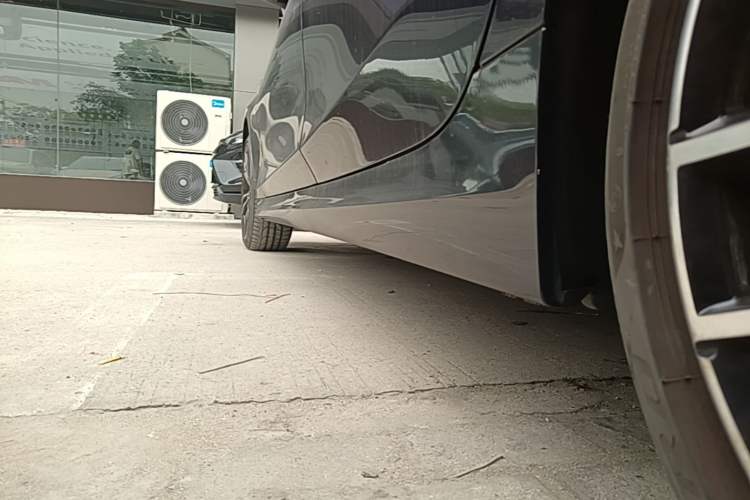Used BMW 3 Series 2024 325Li M Sport Package Left Side Sill
