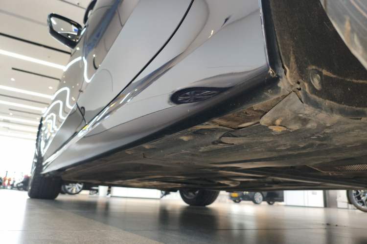 Used BMW 3 Series 2024 325Li M Sport Package Left Side Sill