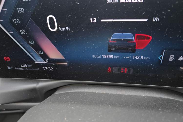 Used BMW 3 Series 2024 320Li M Sport Package Odometer Close Up