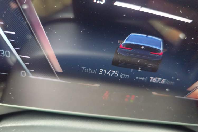 Used BMW 3 Series 2024 320Li M Sport Package Odometer Close Up