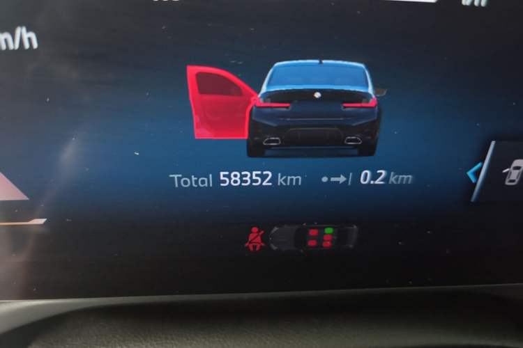 Used BMW 3 Series 2024 320Li M Sport Package Odometer Close Up