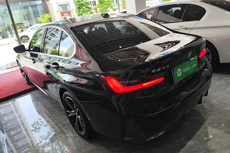 Used BMW 3 Series 2024 325i M Sport Package Rear Left 45 Deg
