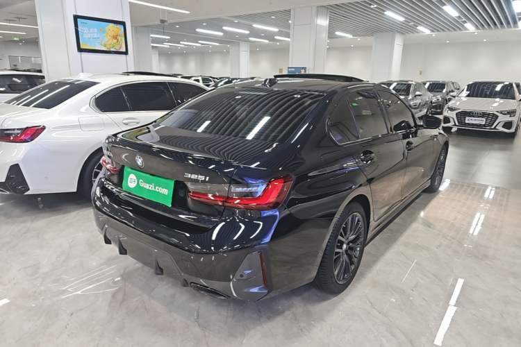 Used BMW 3 Series 2024 325i M Sport Night Edition Package Rear Right 45 Deg