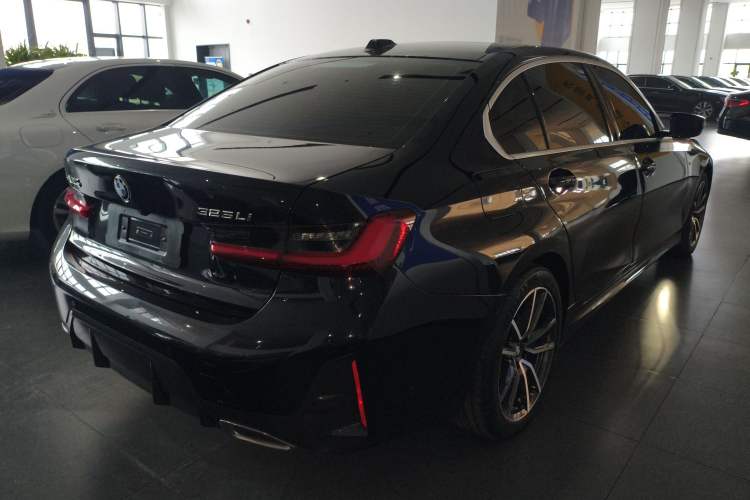 Used BMW 3 Series 2024 325Li M Sport Package Rear Right 45 Deg
