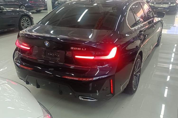 Used BMW 3 Series 2024 325Li M Sport Package Rear Right 45 Deg