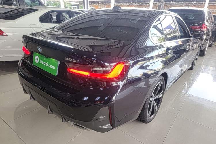 Used BMW 3 Series 2024 325i M Sport Package Rear Right 45 Deg