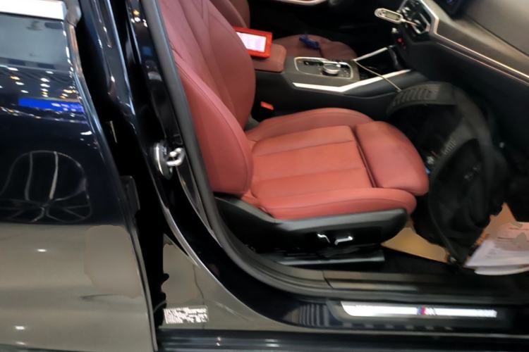 Used BMW 3 Series 2024 325i M Sport Package Right Front Seat