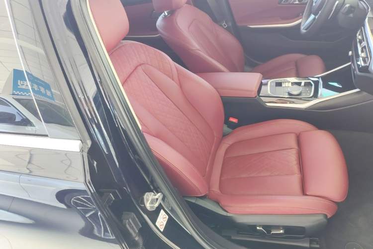 Used BMW 3 Series 2024 320Li M Sport Package Right Front Seat