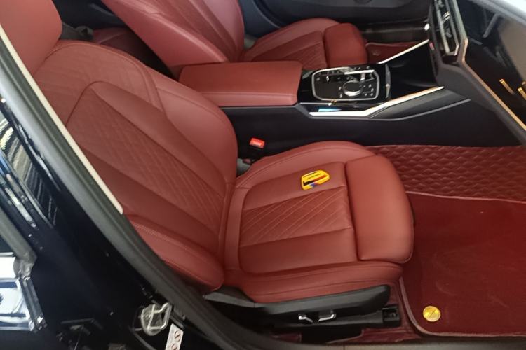 Used BMW 3 Series 2024 320Li M Sport Package Right Front Seat