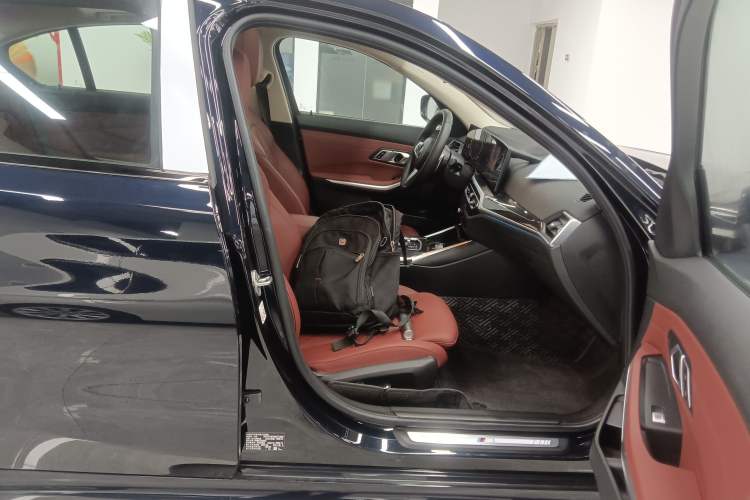 Used BMW 3 Series 2024 325Li M Sport Package Right Front Seat