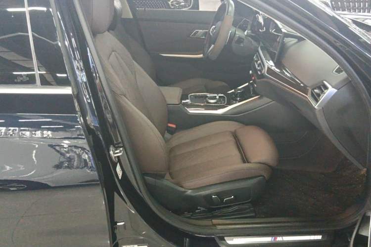 Used BMW 3 Series 2024 325Li M Sport Package Right Front Seat