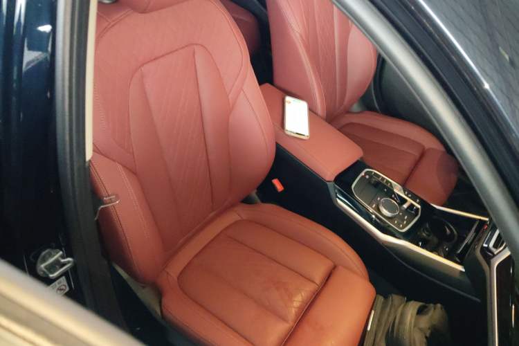 Used BMW 3 Series 2024 320Li M Sport Package Right Front Seat