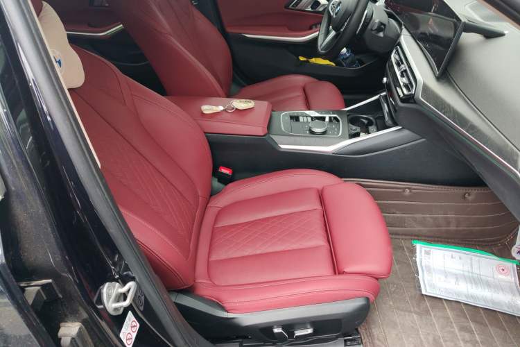 Used BMW 3 Series 2024 325i M Sport Package Right Front Seat