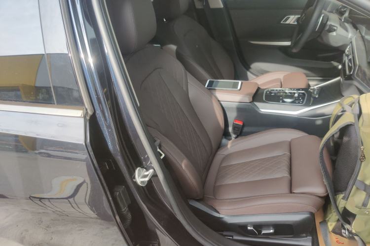 Used BMW 3 Series 2024 325i M Sport Package Right Front Seat