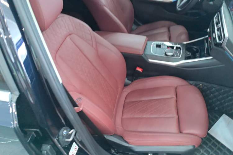 Used BMW 3 Series 2024 325i M Sport Package Right Front Seat