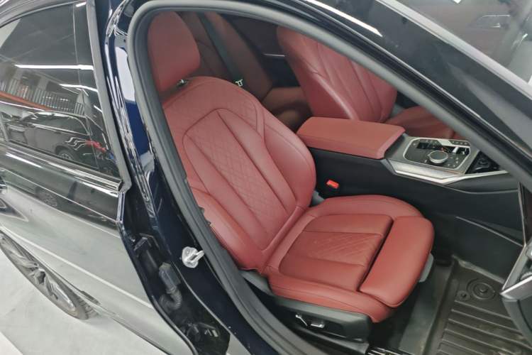 Used BMW 3 Series 2024 325i M Sport Night Edition Package Right Front Seat