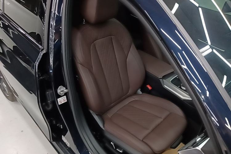 Used BMW 3 Series 2024 330i M Sport Night Edition Package Right Front Seat