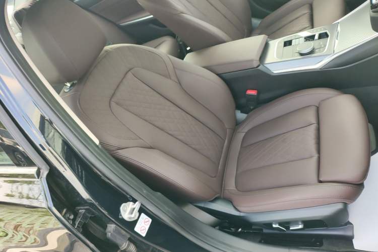 Used BMW 3 Series 2024 325Li M Sport Night Edition Package Right Front Seat