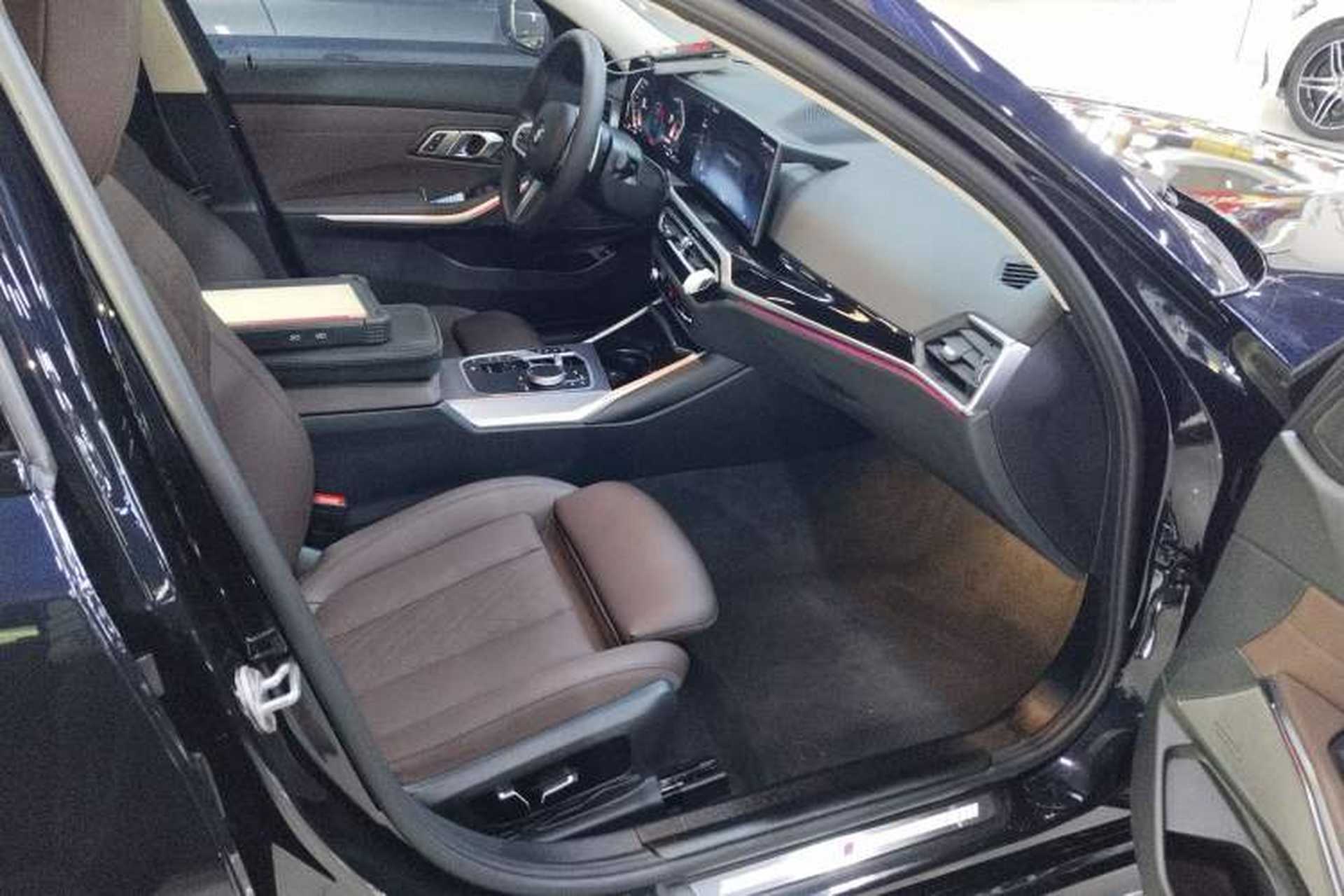 Used BMW 3 Series 2024 325Li M Sport Night Edition Package Right Front Seat