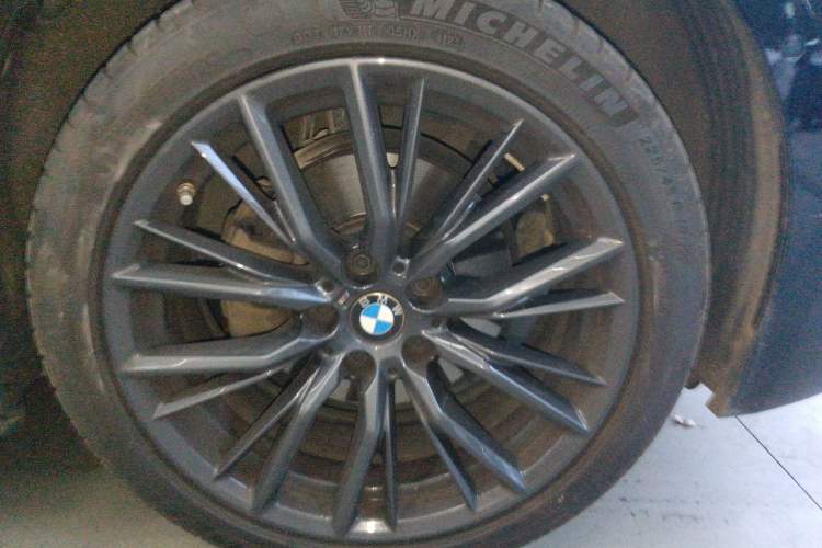 Used BMW 3 Series 2024 325Li M Sport Night Edition Package Right Front Wheel Hub