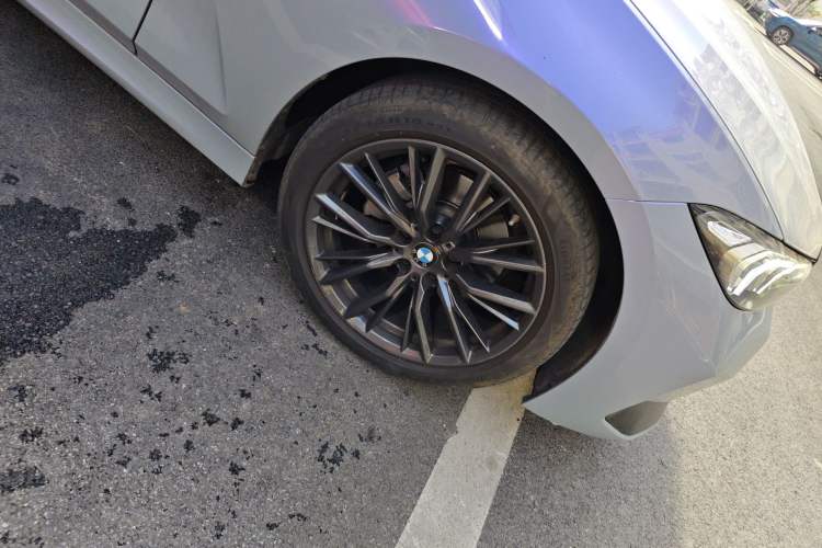 Used BMW 3 Series 2024 325Li M Sport Night Edition Package Right Front Wheel Hub