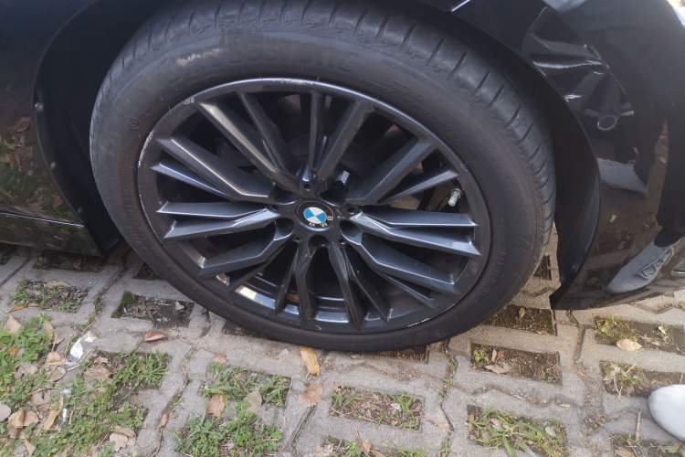 Used BMW 3 Series 2024 325i M Sport Night Edition Package Right Front Wheel Hub