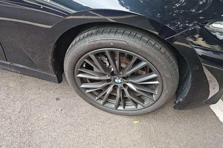 Used BMW 3 Series 2024 325Li M Sport Night Edition Package Right Front Wheel Hub
