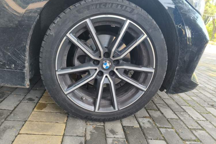 Used BMW 3 Series 2024 325Li M Sport Package Right Front Wheel Hub