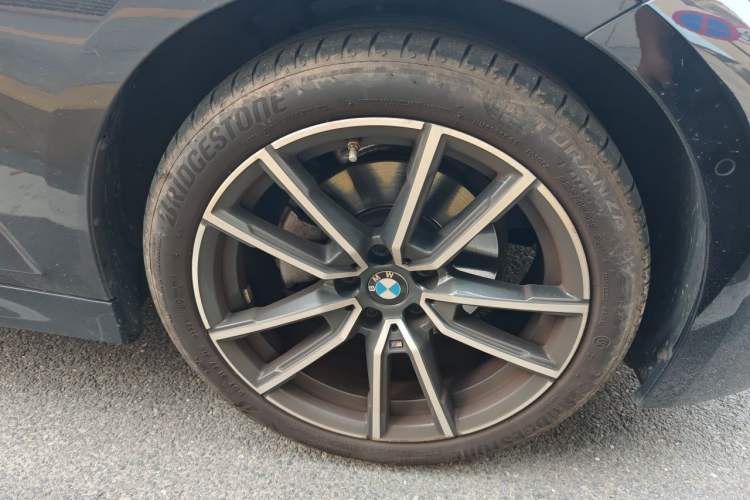Used BMW 3 Series 2024 325Li M Sport Package Right Front Wheel Hub