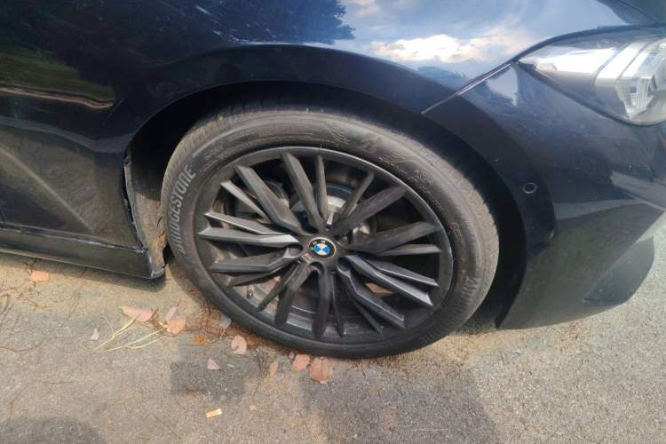 Used BMW 3 Series 2024 330Li M Sport Night Edition Package Right Front Wheel Hub