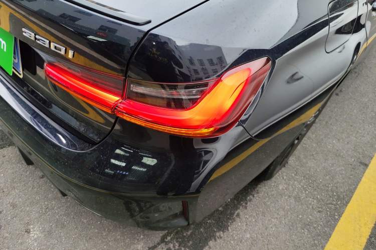 Used BMW 3 Series 2024 330i M Sport Night Edition Package Right Rear Taillight