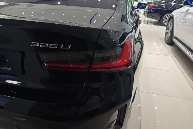 Used BMW 3 Series 2024 325Li M Sport Package Right Rear Taillight