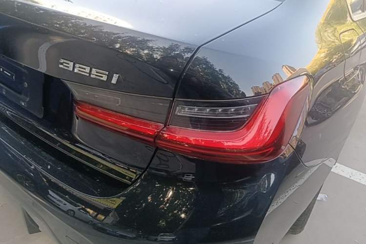 Used BMW 3 Series 2024 325i M Sport Package Right Rear Taillight