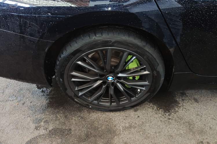 Used BMW 3 Series 2024 325Li M Sport Night Edition Package Right Rear Wheel Hub