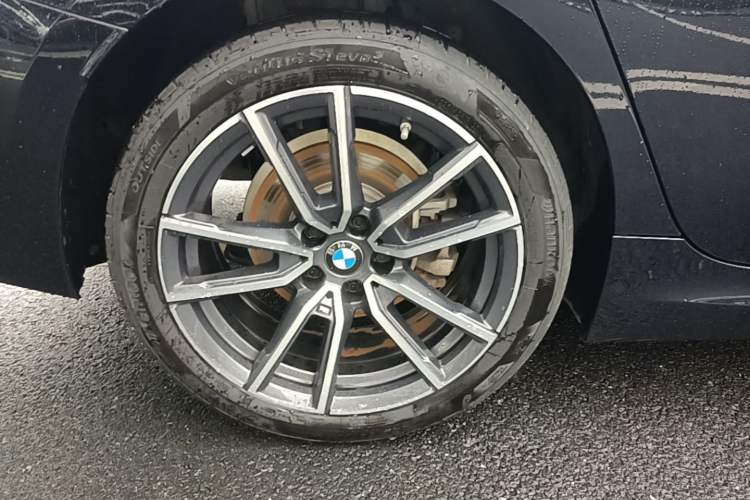 Used BMW 3 Series 2024 325Li M Sport Package Right Rear Wheel Hub