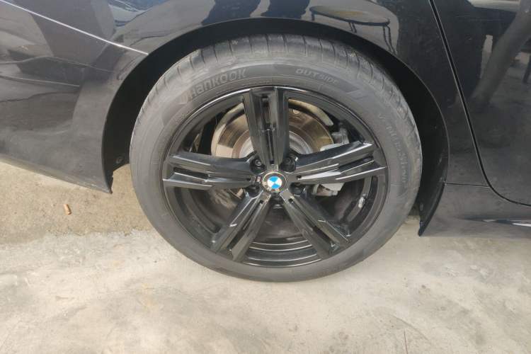 Used BMW 3 Series 2024 325i M Sport Package Right Rear Wheel Hub