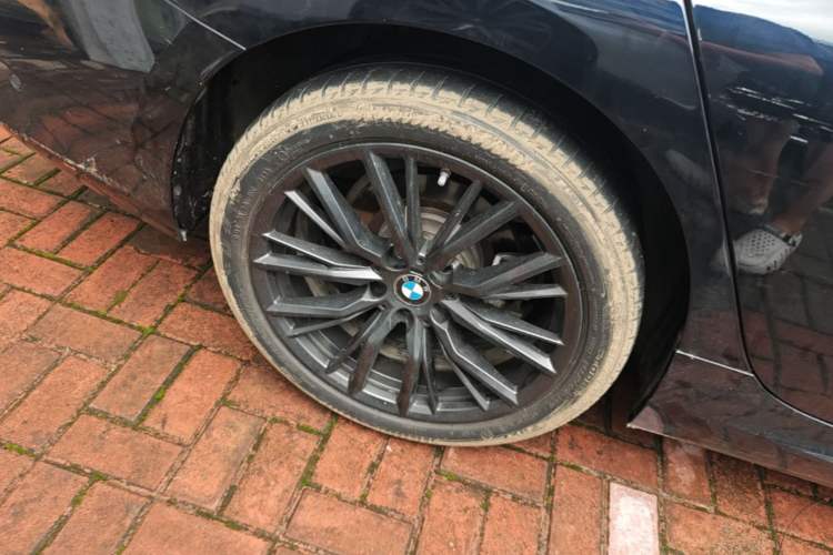 Used BMW 3 Series 2024 325Li M Sport Night Edition Package Right Rear Wheel Hub