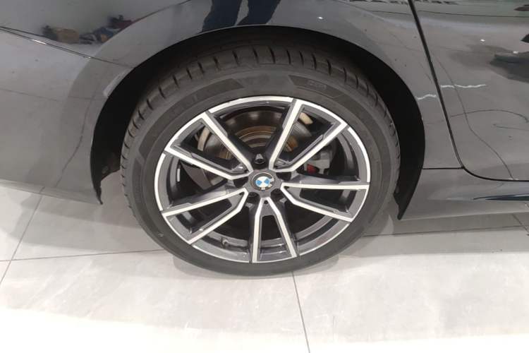 Used BMW 3 Series 2024 325Li M Sport Package Right Rear Wheel Hub
