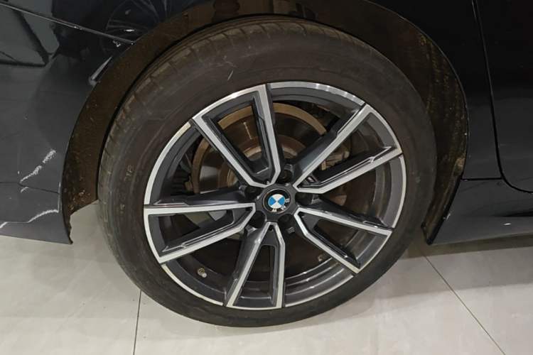 Used BMW 3 Series 2024 325Li M Sport Package Right Rear Wheel Hub