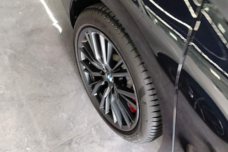 Used BMW 3 Series 2024 330Li M Sport Night Edition Package Right Rear Wheel Hub