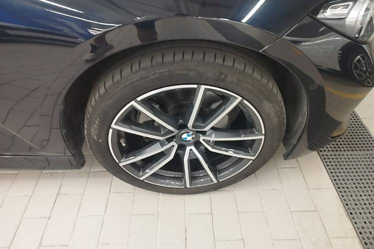 Used BMW 3 Series 2024 325Li M Sport Package Right Rear Wheel Hub